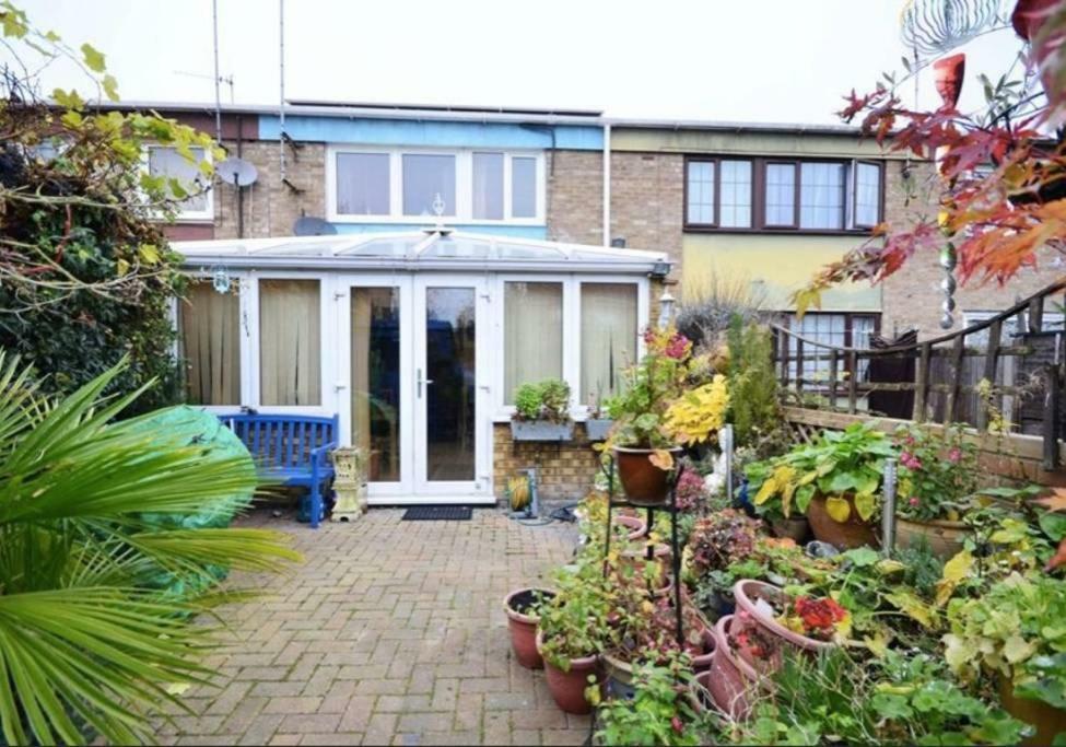 Oasis 77 Apartment Londra Exterior foto